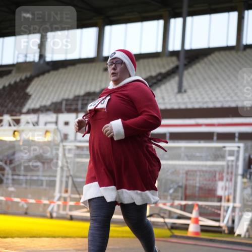 07.12.2025 - St. Pauli X-Mass-Run No. 15 Patografie http://msf.ph/oto/9374564 07.12.2025 12:14:41 Ziel  meine-sportfotos.de