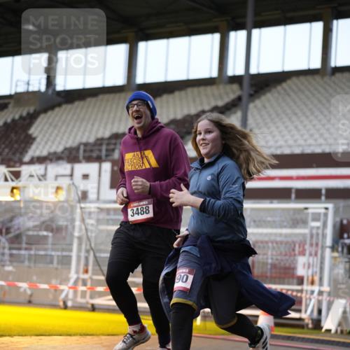 07.12.2025 - St. Pauli X-Mass-Run No. 15 Patografie http://msf.ph/oto/9374575 07.12.2025 12:15:54 Ziel  meine-sportfotos.de
