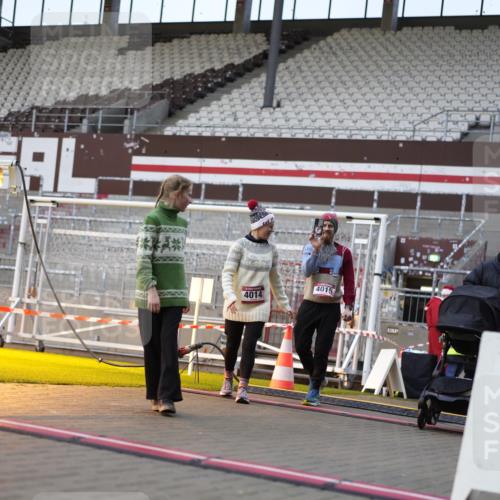 07.12.2025 - St. Pauli X-Mass-Run No. 15 Patografie http://msf.ph/oto/9374601 07.12.2025 12:17:28 Ziel 3427, 3866, 3868, 4014, 4015 meine-sportfotos.de