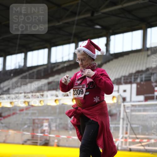 07.12.2025 - St. Pauli X-Mass-Run No. 15 Patografie http://msf.ph/oto/9374626 07.12.2025 12:19:10 Ziel 1259, 2093, 2309 meine-sportfotos.de