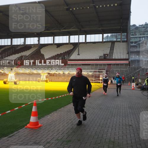07.12.2025 - St. Pauli X-Mass-Run No. 15 Fabian Wolf http://msf.ph/oto/9374641 07.12.2025 10:01:16 Ziel 780, 783, 801, 1887, 1892, 2528 meine-sportfotos.de