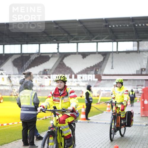 07.12.2025 - St. Pauli X-Mass-Run No. 15 Patografie http://msf.ph/oto/9374645 07.12.2025 12:25:13 Ziel  meine-sportfotos.de