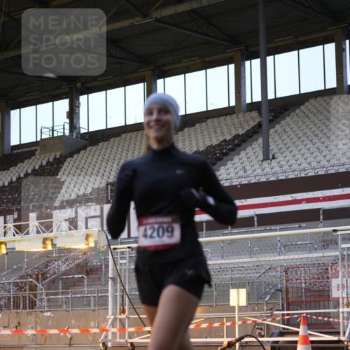 07.12.2025 - St. Pauli X-Mass-Run No. 15 Patografie http://msf.ph/oto/9374672 07.12.2025 09:56:40 Ziel 198, 662, 1116, 1165, 3255, 4208, 4209 meine-sportfotos.de