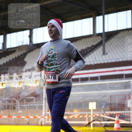 07.12.2025 - St. Pauli X-Mass-Run No. 15 Patografie http://msf.ph/oto/9374721 07.12.2025 09:57:26 Ziel 632, 1292, 1293, 1377, 1395, 2678 meine-sportfotos.de