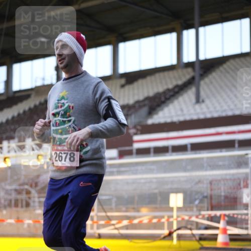 07.12.2025 - St. Pauli X-Mass-Run No. 15 Patografie http://msf.ph/oto/9374723 07.12.2025 09:57:26 Ziel 632, 1292, 1293, 1377, 1395, 2678 meine-sportfotos.de