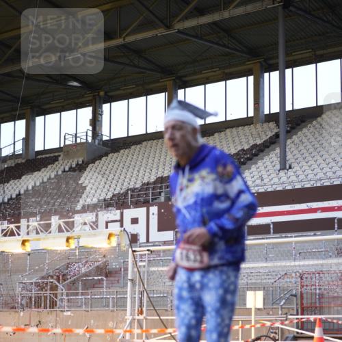 07.12.2025 - St. Pauli X-Mass-Run No. 15 Patografie http://msf.ph/oto/9374746 07.12.2025 09:58:13 Ziel 238, 261, 1633, 1774, 2205, 3405, 3515 meine-sportfotos.de