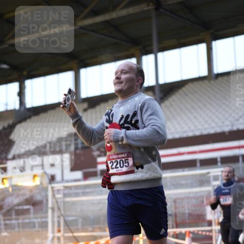07.12.2025 - St. Pauli X-Mass-Run No. 15 Patografie http://msf.ph/oto/9374754 07.12.2025 09:58:17 Ziel 238, 261, 1173, 1633, 1774, 2205, 3405, 3515, 4031, 4206 meine-sportfotos.de