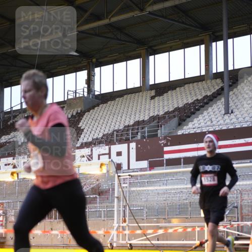 07.12.2025 - St. Pauli X-Mass-Run No. 15 Patografie http://msf.ph/oto/9374783 07.12.2025 09:58:31 Ziel 238, 261, 483, 532, 1003, 1115, 1173, 1528, 1603, 1782, 1785, 2205, 2392, 3308, 4031, 4206 meine-sportfotos.de