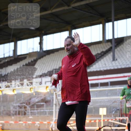 07.12.2025 - St. Pauli X-Mass-Run No. 15 Patografie http://msf.ph/oto/9374792 07.12.2025 09:58:32 Ziel 238, 261, 483, 532, 1003, 1115, 1173, 1528, 1603, 1782, 1785, 2205, 2392, 3308, 4031, 4206 meine-sportfotos.de