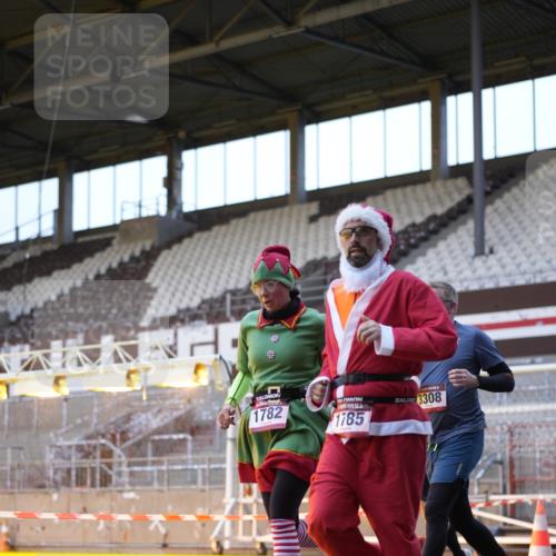 07.12.2025 - St. Pauli X-Mass-Run No. 15 Patografie http://msf.ph/oto/9374796 07.12.2025 09:58:33 Ziel 238, 261, 483, 532, 1003, 1115, 1173, 1528, 1542, 1603, 1782, 1785, 2392, 3308, 4031, 4206 meine-sportfotos.de