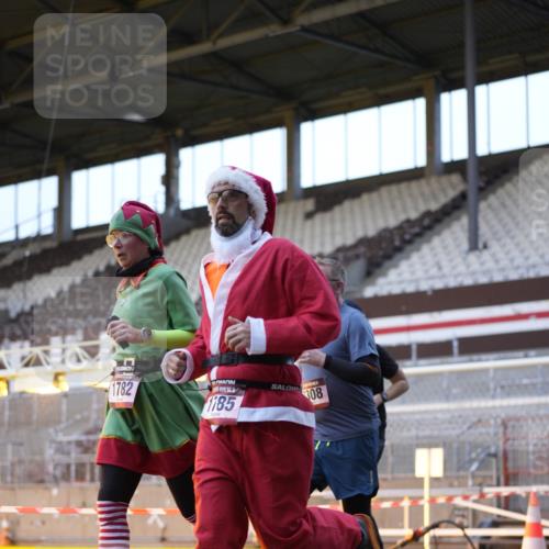 07.12.2025 - St. Pauli X-Mass-Run No. 15 Patografie http://msf.ph/oto/9374800 07.12.2025 09:58:34 Ziel 483, 532, 1003, 1115, 1173, 1528, 1542, 1603, 1782, 1785, 2392, 3308, 4031, 4206 meine-sportfotos.de