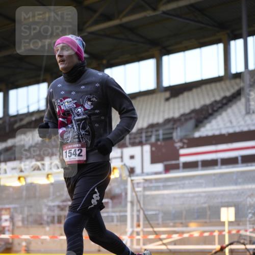 07.12.2025 - St. Pauli X-Mass-Run No. 15 Patografie http://msf.ph/oto/9374810 07.12.2025 09:58:38 Ziel 483, 532, 655, 1003, 1115, 1528, 1542, 1603, 1782, 1785, 2392, 3308 meine-sportfotos.de