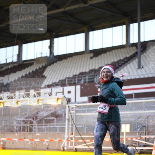 07.12.2025 - St. Pauli X-Mass-Run No. 15 Patografie http://msf.ph/oto/9374812 07.12.2025 09:58:43 Ziel 532, 655, 1003, 1115, 1528, 1542, 1782, 1785, 2392, 3308 meine-sportfotos.de