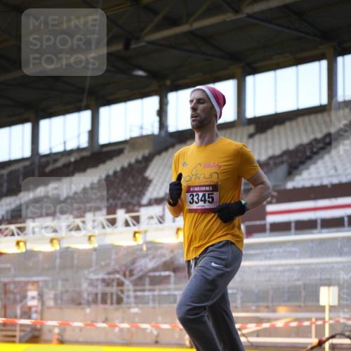 07.12.2025 - St. Pauli X-Mass-Run No. 15 Patografie http://msf.ph/oto/9374827 07.12.2025 09:58:59 Ziel 2529, 3147, 3345 meine-sportfotos.de