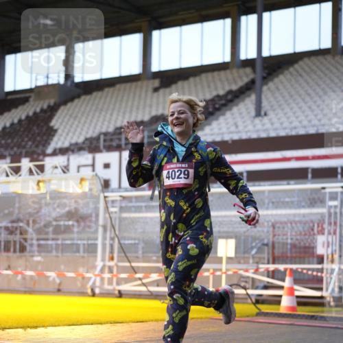 07.12.2025 - St. Pauli X-Mass-Run No. 15 Patografie http://msf.ph/oto/9374866 07.12.2025 09:59:24 Ziel 961, 1120, 2204, 2207, 2657, 4029 meine-sportfotos.de