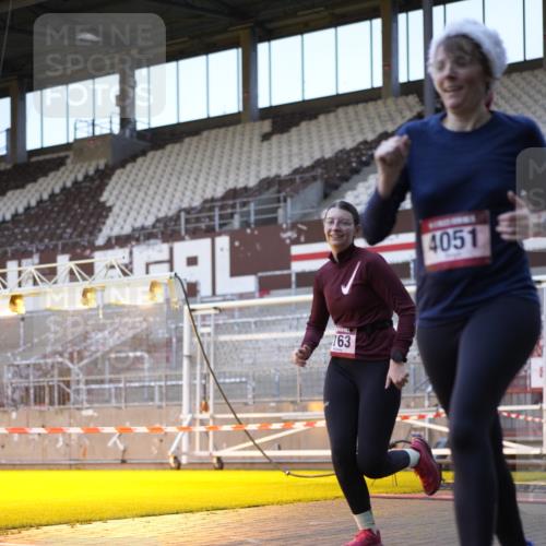 07.12.2025 - St. Pauli X-Mass-Run No. 15 Patografie http://msf.ph/oto/9374886 07.12.2025 09:59:31 Ziel 488, 910, 911, 961, 1763, 2204, 2207, 3513, 4029, 4051, 4052, 4465 meine-sportfotos.de