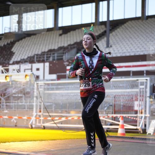 07.12.2025 - St. Pauli X-Mass-Run No. 15 Patografie http://msf.ph/oto/9374906 07.12.2025 09:59:42 Ziel 488, 910, 911, 934, 1112, 1763, 2186, 2729, 2964, 3513, 4051, 4052, 4465 meine-sportfotos.de