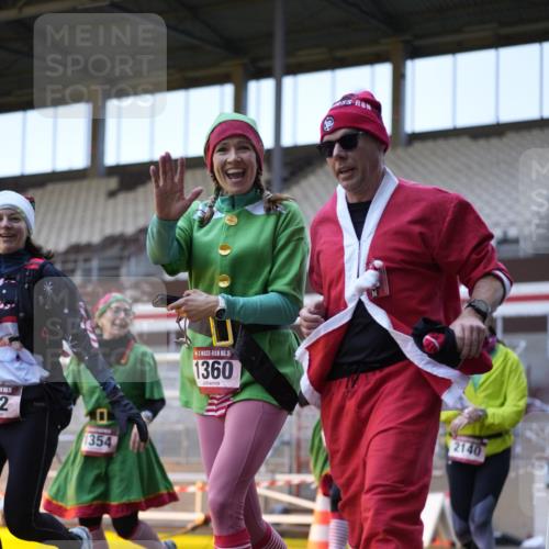 07.12.2025 - St. Pauli X-Mass-Run No. 15 Patografie http://msf.ph/oto/9374934 07.12.2025 10:00:00 Ziel 802, 1112, 1333, 1354, 1360, 1404, 2140, 2141, 2964 meine-sportfotos.de