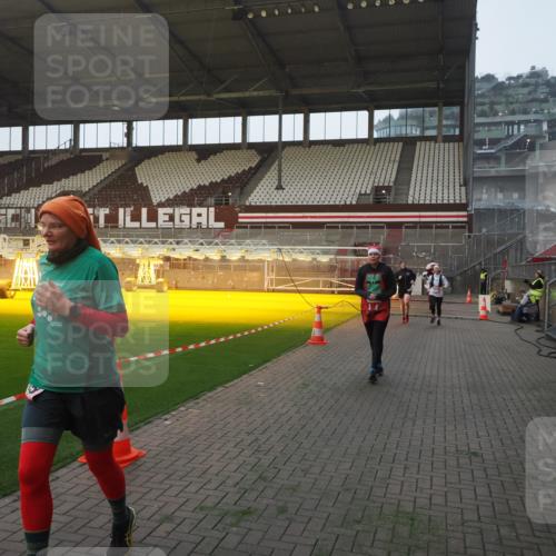 07.12.2025 - St. Pauli X-Mass-Run No. 15 Fabian Wolf http://msf.ph/oto/9374962 07.12.2025 10:02:33 Ziel 63, 304, 1105, 1828, 1829, 2510, 2514, 2604, 2908, 2923 meine-sportfotos.de