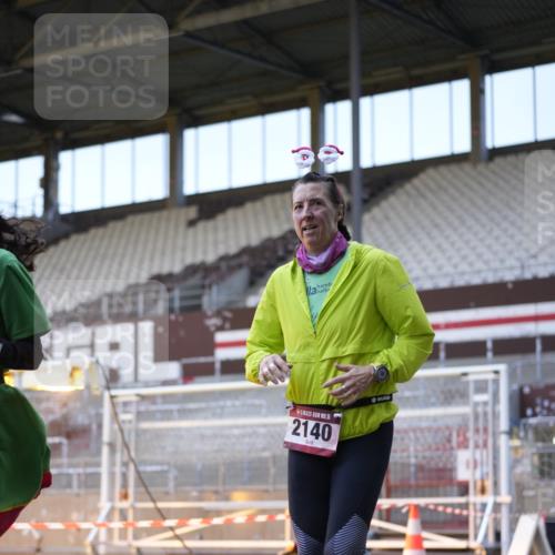 07.12.2025 - St. Pauli X-Mass-Run No. 15 Patografie http://msf.ph/oto/9375127 07.12.2025 10:00:01 Ziel 802, 1333, 1354, 1360, 1404, 2140, 2141, 4129 meine-sportfotos.de