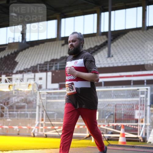 07.12.2025 - St. Pauli X-Mass-Run No. 15 Patografie http://msf.ph/oto/9375133 07.12.2025 10:00:06 Ziel 802, 1333, 1354, 1360, 1404, 2140, 2141, 4129 meine-sportfotos.de