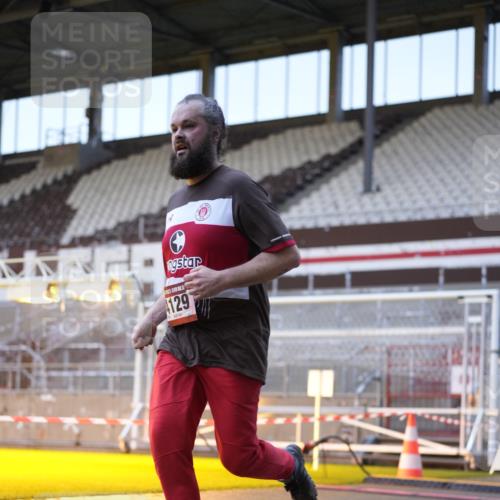 07.12.2025 - St. Pauli X-Mass-Run No. 15 Patografie http://msf.ph/oto/9375134 07.12.2025 10:00:06 Ziel 802, 1333, 1354, 1360, 1404, 2140, 2141, 4129 meine-sportfotos.de