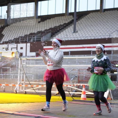 07.12.2025 - St. Pauli X-Mass-Run No. 15 Patografie http://msf.ph/oto/9375144 07.12.2025 10:00:26 Ziel 855, 1418, 1976, 3336 meine-sportfotos.de