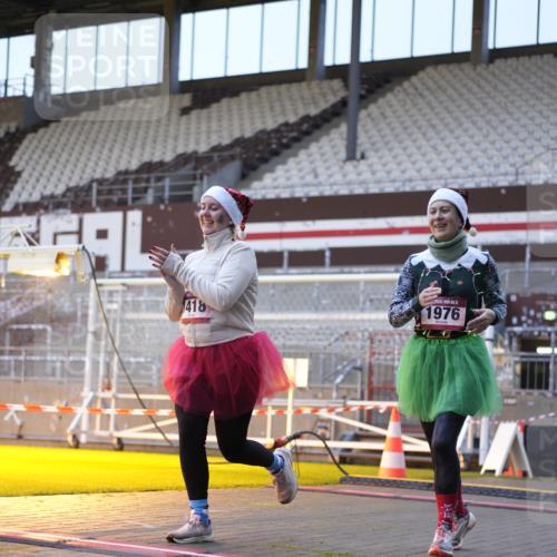 07.12.2025 - St. Pauli X-Mass-Run No. 15 Patografie http://msf.ph/oto/9375146 07.12.2025 10:00:26 Ziel 855, 1418, 1976, 3336 meine-sportfotos.de