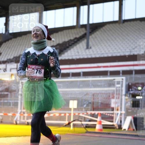 07.12.2025 - St. Pauli X-Mass-Run No. 15 Patografie http://msf.ph/oto/9375154 07.12.2025 10:00:27 Ziel 855, 1418, 1976, 2348, 3336 meine-sportfotos.de