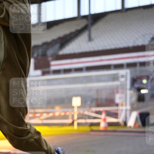 07.12.2025 - St. Pauli X-Mass-Run No. 15 Patografie http://msf.ph/oto/9375217 07.12.2025 10:01:24 Ziel 118, 393, 780, 783, 804, 1124, 1294, 1760, 3187, 3878 meine-sportfotos.de