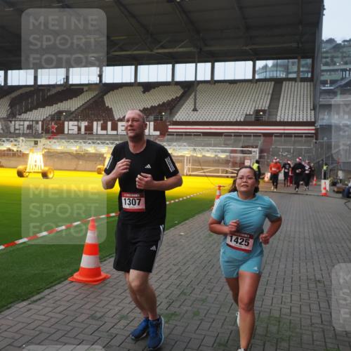 07.12.2025 - St. Pauli X-Mass-Run No. 15 Fabian Wolf http://msf.ph/oto/9375260 07.12.2025 10:03:50 Ziel 185, 213, 214, 399, 626, 628, 940, 1263, 1264, 1307, 1394, 1425, 1506, 2002, 2110, 2112, 2366, 2380, 3334, 3337, 3519, 3734, 4151, 4660, 4667, 4679, 4680 meine-sportfotos.de