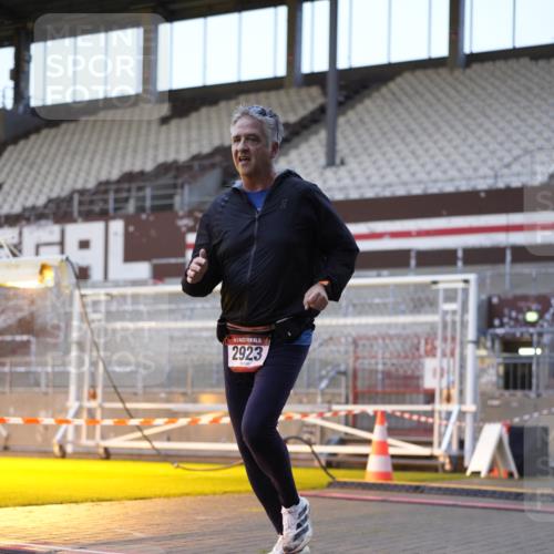 07.12.2025 - St. Pauli X-Mass-Run No. 15 Patografie http://msf.ph/oto/9375283 07.12.2025 10:02:13 Ziel 63, 304, 1934, 2923, 3944 meine-sportfotos.de