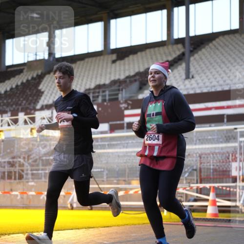 07.12.2025 - St. Pauli X-Mass-Run No. 15 Patografie http://msf.ph/oto/9375303 07.12.2025 10:02:21 Ziel 63, 304, 1105, 1828, 1829, 1934, 2604, 2923, 3944 meine-sportfotos.de