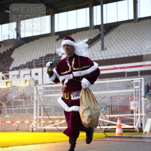 07.12.2025 - St. Pauli X-Mass-Run No. 15 Patografie http://msf.ph/oto/9375319 07.12.2025 10:02:32 Ziel 63, 304, 1105, 1828, 1829, 2510, 2514, 2604, 2908 meine-sportfotos.de