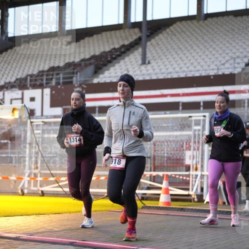 07.12.2025 - St. Pauli X-Mass-Run No. 15 Patografie http://msf.ph/oto/9375336 07.12.2025 10:02:46 Ziel 885, 918, 943, 1314, 2780, 2781, 2908, 3284, 3518, 3892 meine-sportfotos.de
