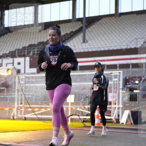 07.12.2025 - St. Pauli X-Mass-Run No. 15 Patografie http://msf.ph/oto/9375340 07.12.2025 10:02:47 Ziel 442, 443, 885, 918, 936, 943, 1314, 2780, 2781, 2908, 3284, 3518, 3892 meine-sportfotos.de