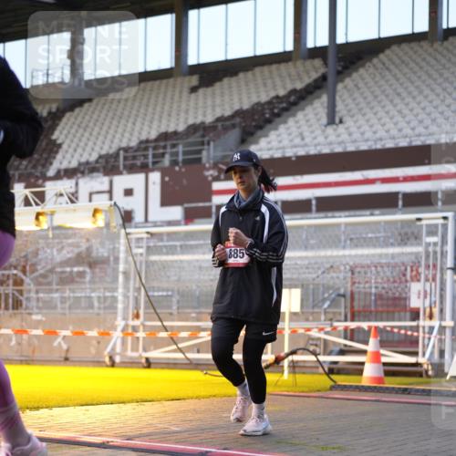 07.12.2025 - St. Pauli X-Mass-Run No. 15 Patografie http://msf.ph/oto/9375342 07.12.2025 10:02:48 Ziel 442, 443, 885, 918, 936, 943, 1314, 2780, 2781, 3284, 3417, 3518, 3892 meine-sportfotos.de