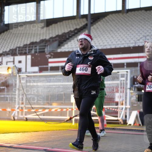 07.12.2025 - St. Pauli X-Mass-Run No. 15 Patografie http://msf.ph/oto/9375384 07.12.2025 10:03:09 Ziel 177, 460, 956, 963, 965, 1118, 1594, 2505, 2682, 2973, 2975 meine-sportfotos.de
