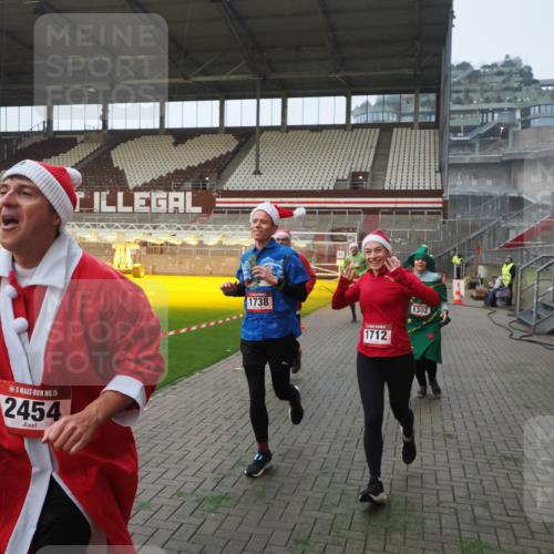 07.12.2025 - St. Pauli X-Mass-Run No. 15 Fabian Wolf http://msf.ph/oto/9375391 07.12.2025 10:04:19 Ziel 113, 1291, 1302, 1712, 1738, 2454, 3188, 4673 meine-sportfotos.de