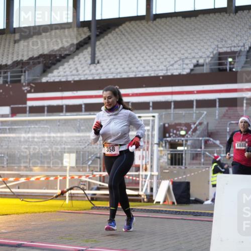 07.12.2025 - St. Pauli X-Mass-Run No. 15 Patografie http://msf.ph/oto/9375424 07.12.2025 10:03:26 Ziel 214, 358, 940, 984, 1023, 1263, 1264, 1484, 1486, 1888, 2973, 2975, 3334, 4193, 4239, 4660, 4667, 4680 meine-sportfotos.de