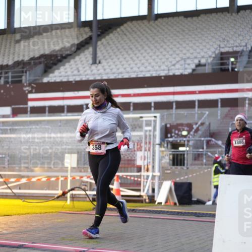 07.12.2025 - St. Pauli X-Mass-Run No. 15 Patografie http://msf.ph/oto/9375428 07.12.2025 10:03:26 Ziel 214, 358, 940, 984, 1023, 1263, 1264, 1484, 1486, 1888, 2973, 2975, 3334, 4193, 4239, 4660, 4667, 4680 meine-sportfotos.de