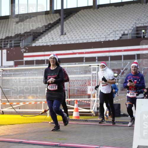 07.12.2025 - St. Pauli X-Mass-Run No. 15 Patografie http://msf.ph/oto/9375446 07.12.2025 10:03:29 Ziel 213, 214, 358, 940, 984, 1023, 1263, 1264, 1484, 1486, 1506, 1888, 2380, 2973, 2975, 3334, 4193, 4239, 4660, 4667, 4679, 4680 meine-sportfotos.de