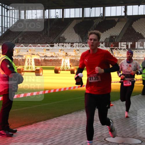 07.12.2025 - St. Pauli X-Mass-Run No. 15 Luisa Fischer http://msf.ph/oto/9375472 07.12.2025 09:51:34 Ziel 2135, 4273, 13, 13, 615, 1258, 2030, 2135, 2224, 2646, 3110, 4273 meine-sportfotos.de
