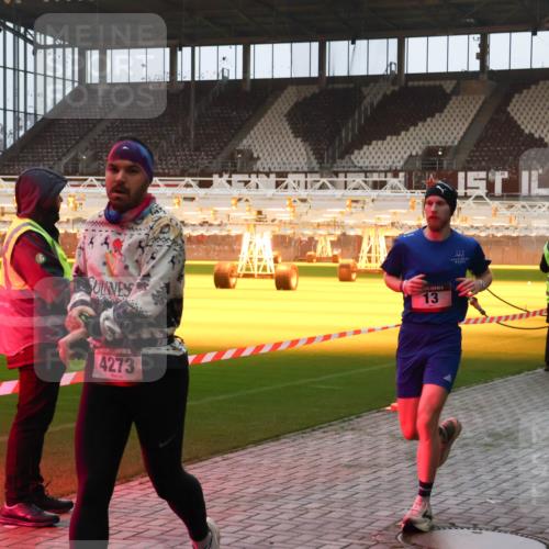 07.12.2025 - St. Pauli X-Mass-Run No. 15 Luisa Fischer http://msf.ph/oto/9375480 07.12.2025 09:51:35 Ziel 13, 4273, 364, 13, 615, 1258, 2030, 2135, 2224, 2646, 3110, 4273 meine-sportfotos.de