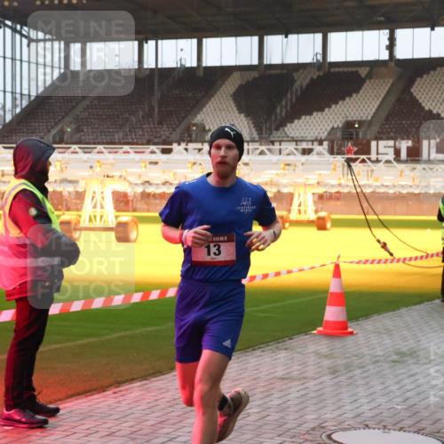 07.12.2025 - St. Pauli X-Mass-Run No. 15 Luisa Fischer http://msf.ph/oto/9375484 07.12.2025 09:51:36 Ziel 15, 13, 1258, 13, 615, 1258, 2030, 2135, 2224, 2646, 3110, 4273 meine-sportfotos.de