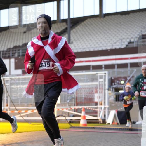 07.12.2025 - St. Pauli X-Mass-Run No. 15 Patografie http://msf.ph/oto/9375501 07.12.2025 10:03:32 Ziel 185, 213, 214, 358, 940, 984, 1023, 1263, 1264, 1484, 1486, 1506, 1888, 2002, 2366, 2380, 3334, 3734, 4193, 4239, 4660, 4667, 4679, 4680 meine-sportfotos.de