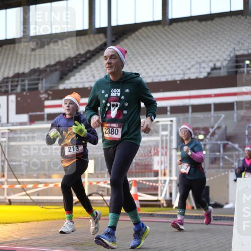 07.12.2025 - St. Pauli X-Mass-Run No. 15 Patografie http://msf.ph/oto/9375510 07.12.2025 10:03:34 Ziel 185, 213, 214, 358, 399, 940, 984, 1023, 1263, 1264, 1394, 1484, 1486, 1506, 1888, 2002, 2366, 2380, 3334, 3734, 4193, 4239, 4660, 4667, 4679, 4680 meine-sportfotos.de