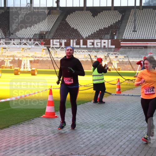 07.12.2025 - St. Pauli X-Mass-Run No. 15 Luisa Fischer http://msf.ph/oto/9375541 07.12.2025 09:52:50 Ziel 1296, 2034, 154, 195, 1052, 1296, 2034 meine-sportfotos.de