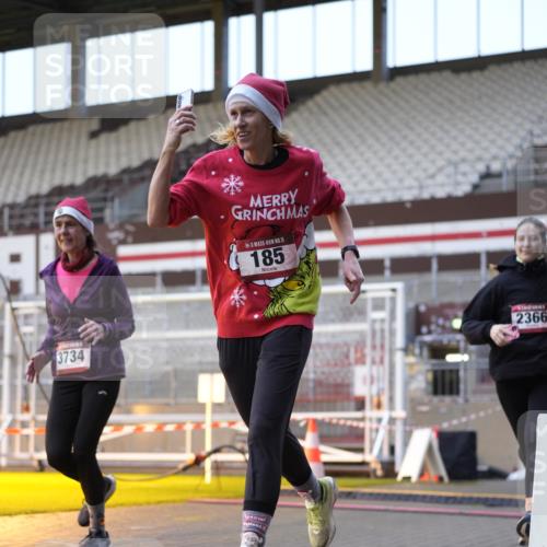 07.12.2025 - St. Pauli X-Mass-Run No. 15 Patografie http://msf.ph/oto/9375542 07.12.2025 10:03:37 Ziel 185, 213, 214, 358, 399, 940, 984, 1023, 1263, 1264, 1307, 1394, 1425, 1506, 1888, 2002, 2366, 2380, 3334, 3734, 4660, 4667, 4679, 4680 meine-sportfotos.de