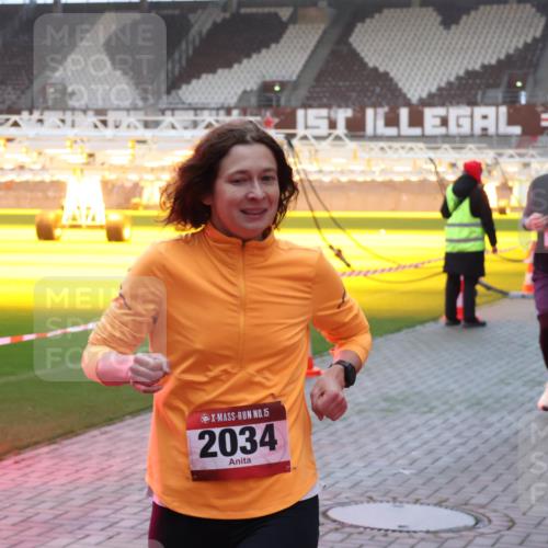 07.12.2025 - St. Pauli X-Mass-Run No. 15 Luisa Fischer http://msf.ph/oto/9375553 07.12.2025 09:52:53 Ziel 15, 2034, 1, 1052, 154, 195, 1052, 1296, 2034 meine-sportfotos.de